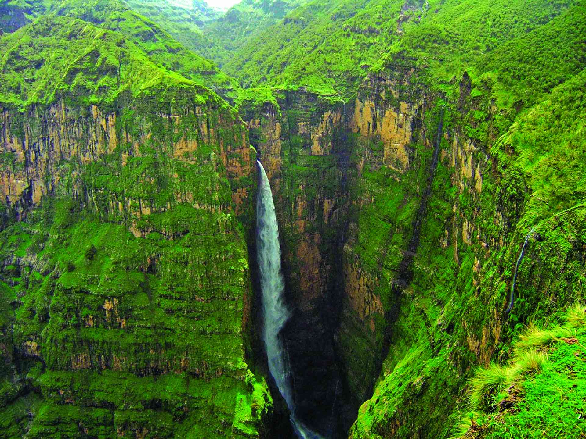 mungorogoro
      wasserfal